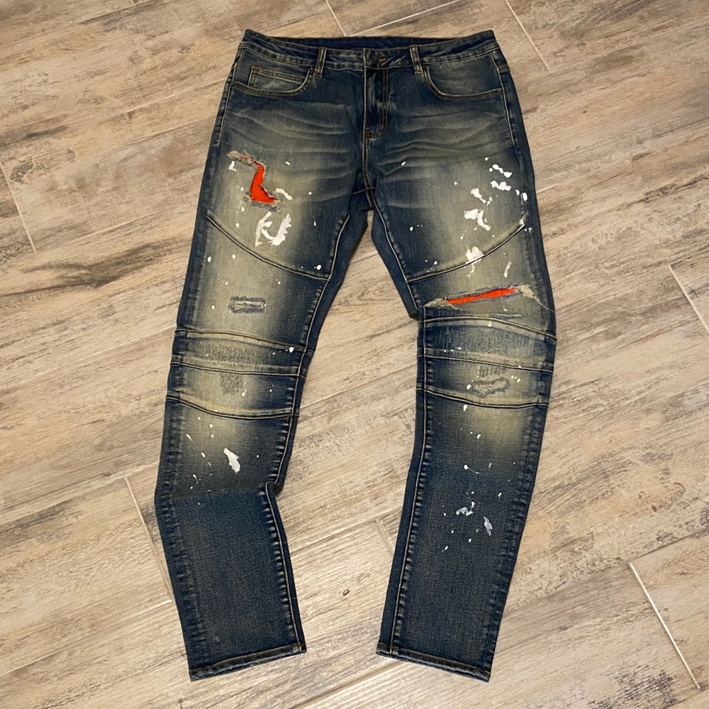 Crysp Denim Distressed Blue Jeans with Paint Splatter